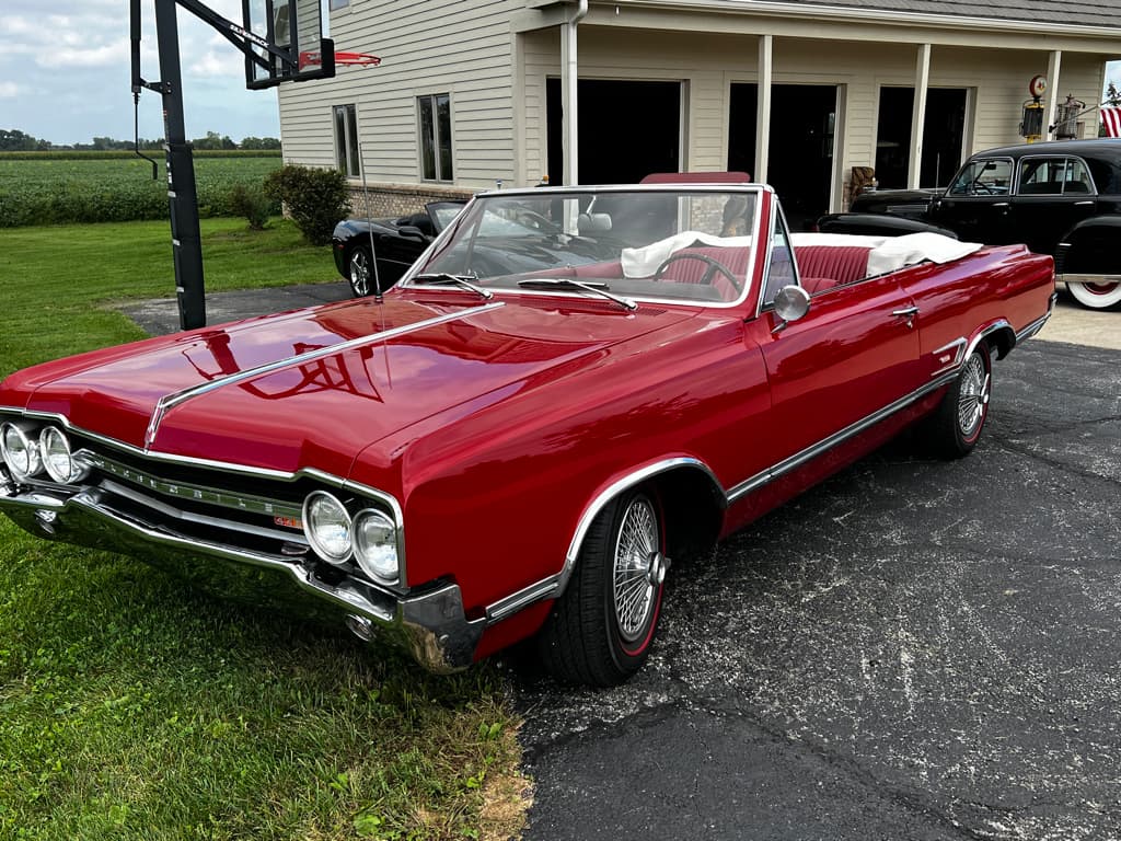 1965 Oldsmobile Cutlass 4-4-2